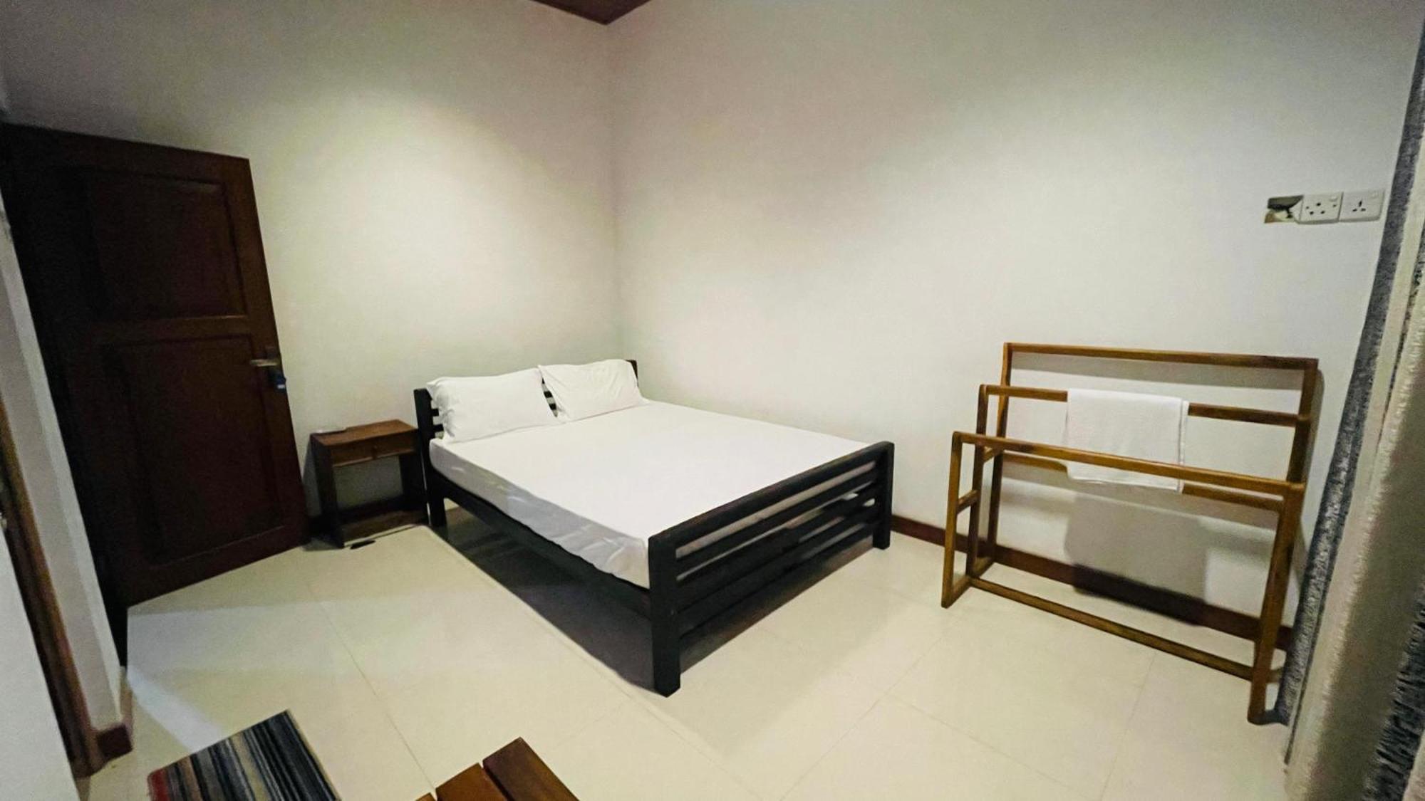 Anuradhapura Hotels Oda fotoğraf
