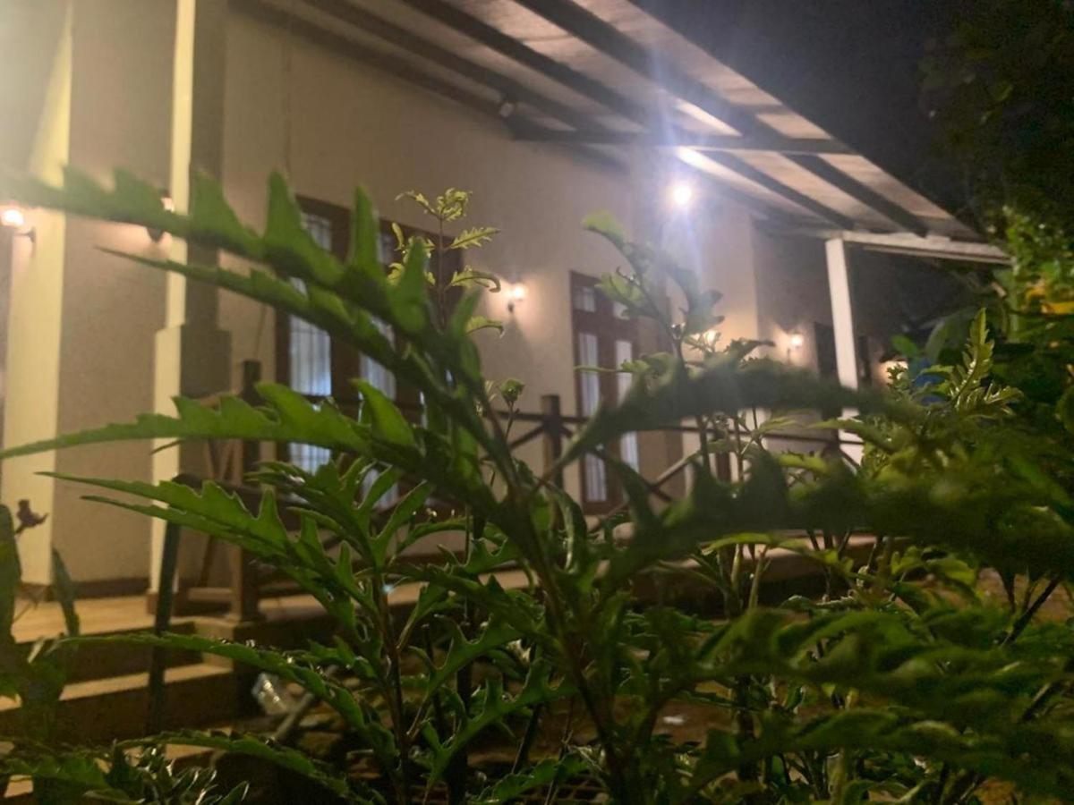 Anuradhapura Hotels Dış mekan fotoğraf
